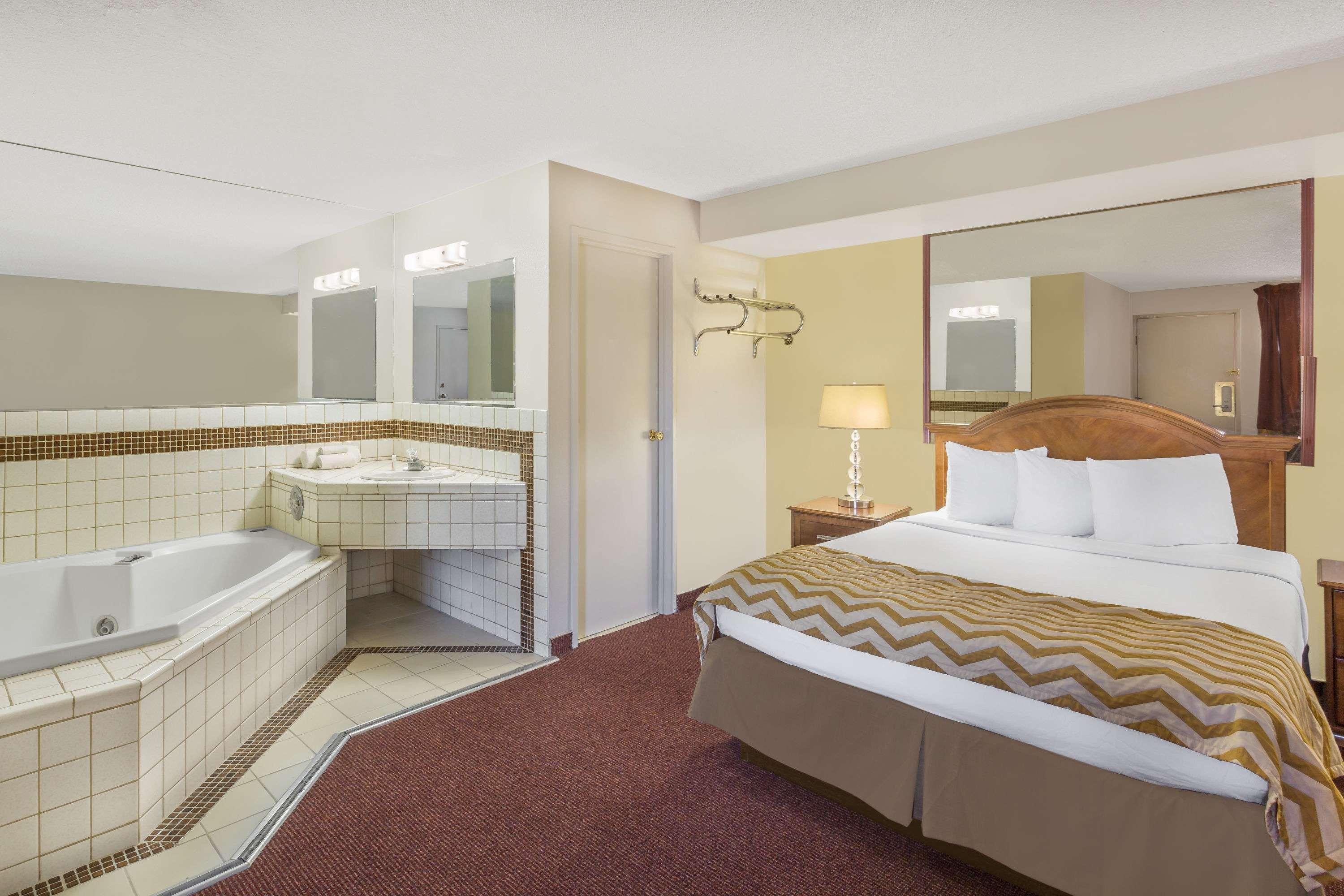 Travelodge By Wyndham Reno Exteriör bild